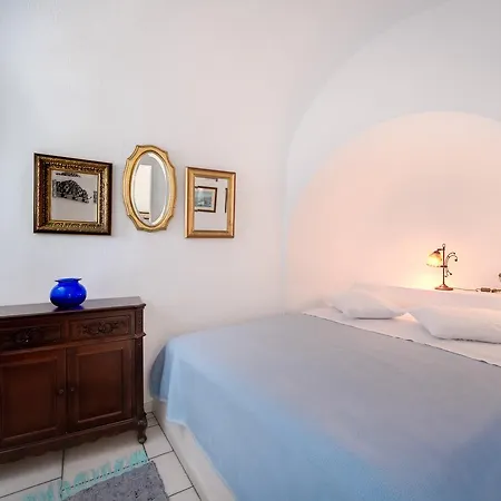 Chelidonia Traditional Hotel 3*
